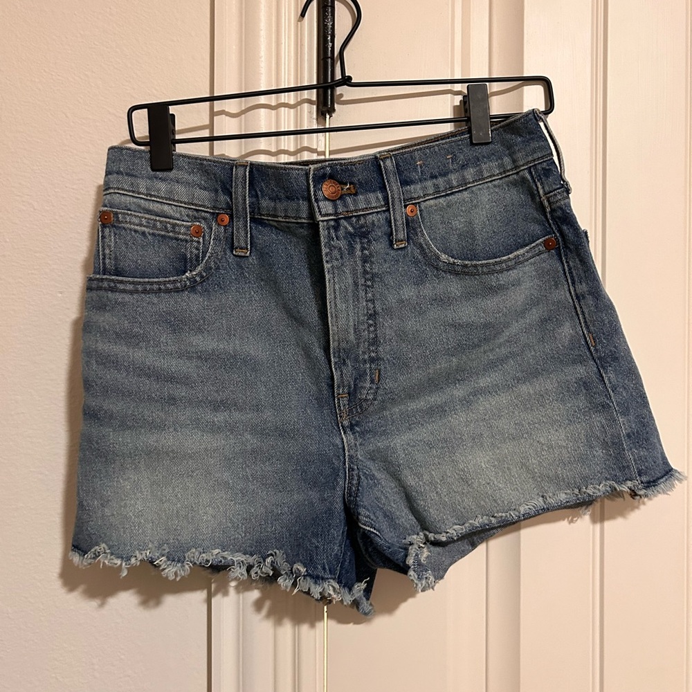 Madewell Jean shorts, “The Perfect Jean Short”, size 28